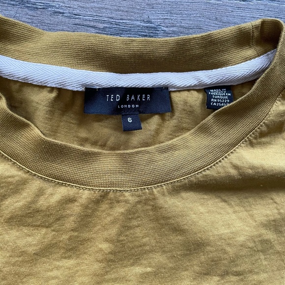 Ted Baker Cropped T Shirt - Picture 3 of 4